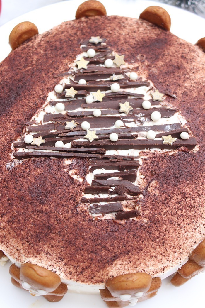 Weihnachtliche Glühwein-Lebkuchen-Kirschtorte Rezept