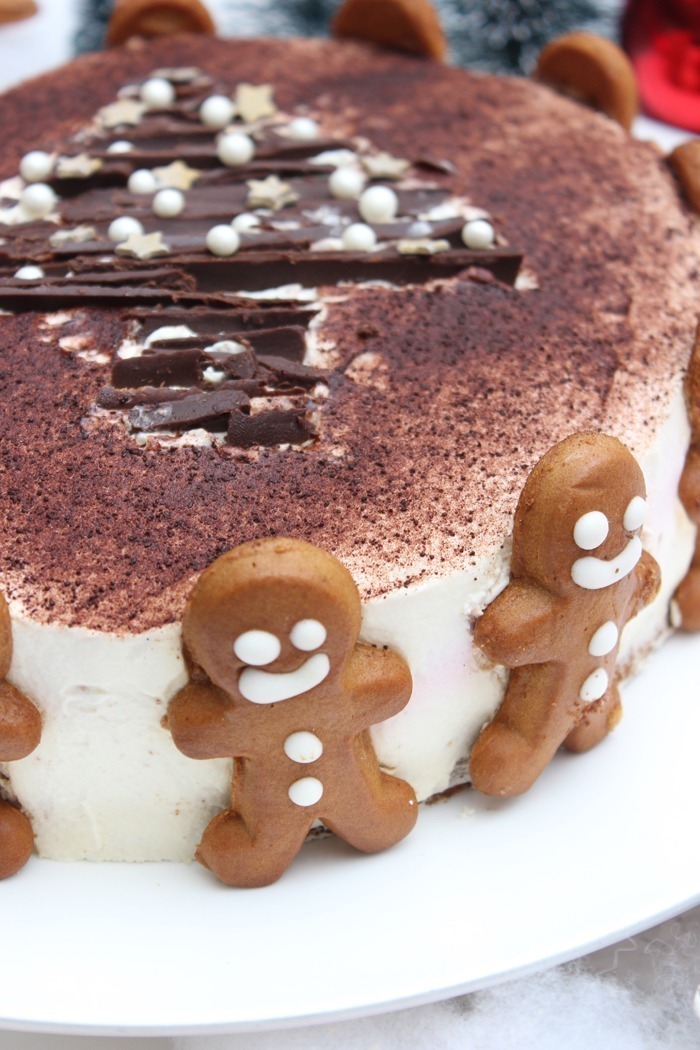 Weihnachtliche Glühwein-Lebkuchen-Kirschtorte Rezept