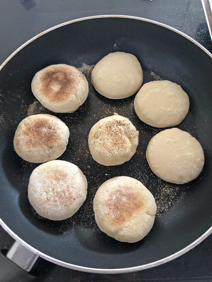 Hausgemachte englische muffins