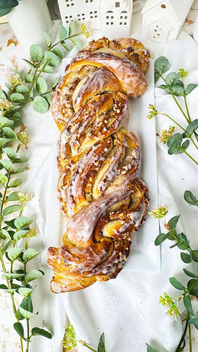 Der beste Hefe-Nusszopf nach Omas Geheimrezept: 4 einfache Tricks Der beste Hefe-Nusszopf nach Omas Geheimrezept: 4 einfache Tricks