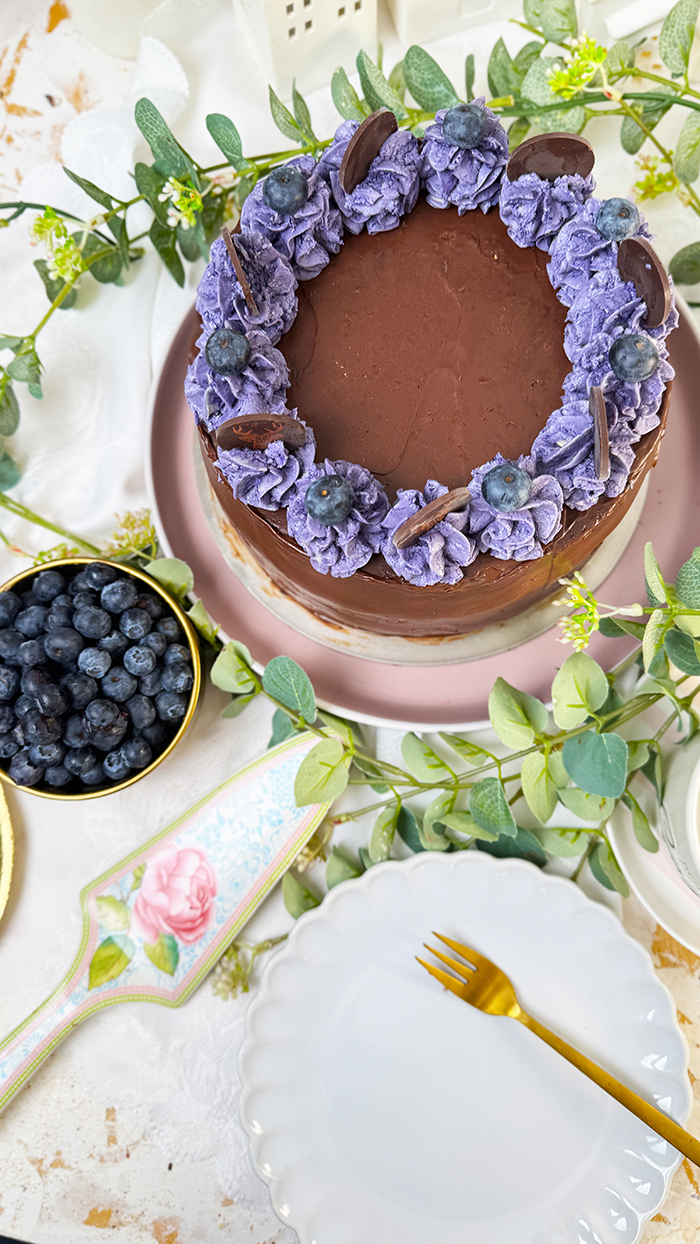 Himmlische Heidelbeertorte mit Schokolade