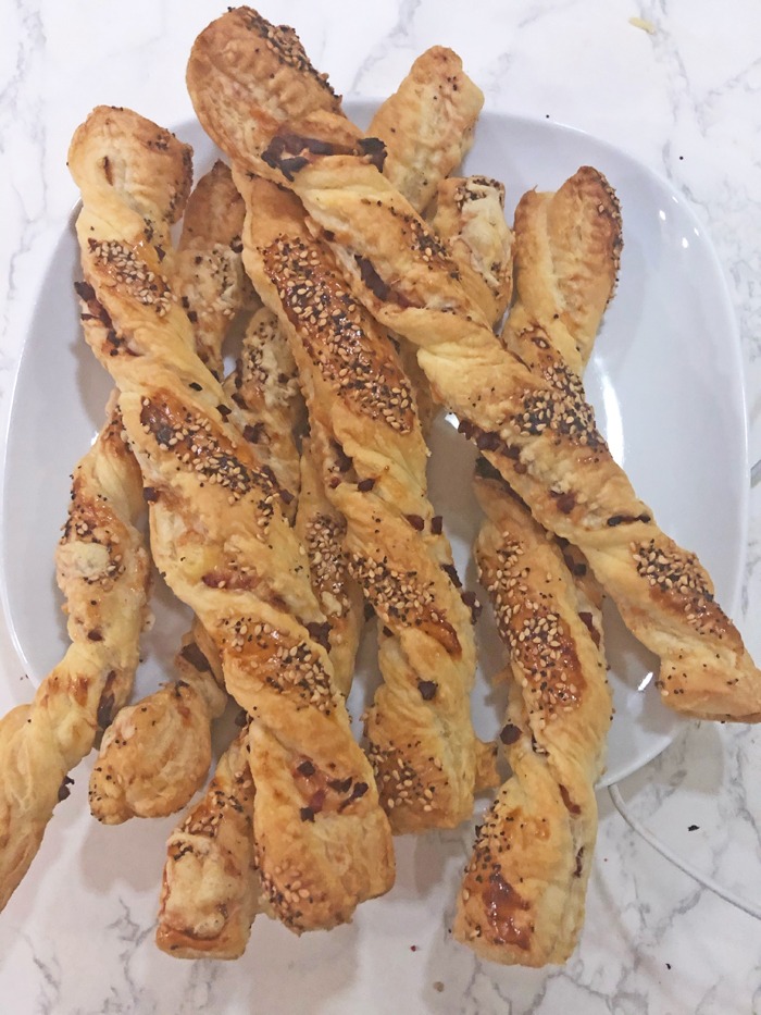 Herzhafte Knusperstangen selber backen