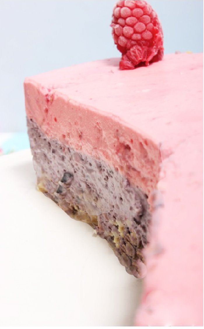 Himbeer-Heidelbeere-Joghurttorte mit Popcornboden - No Bake Cake