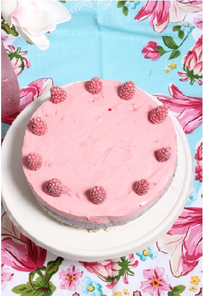 Himbeer-Heidelbeere-Joghurttorte mit Popcornboden | No Bake Cake