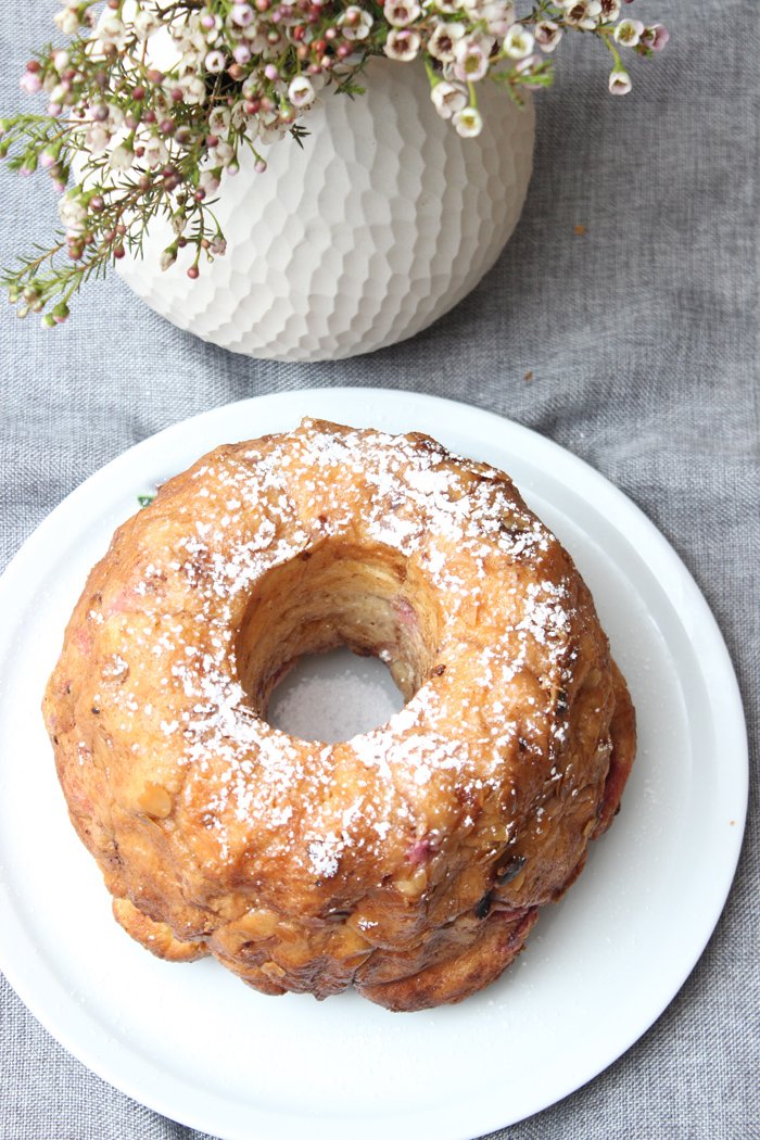  Raspberry-Cheesecake Monkey Bread