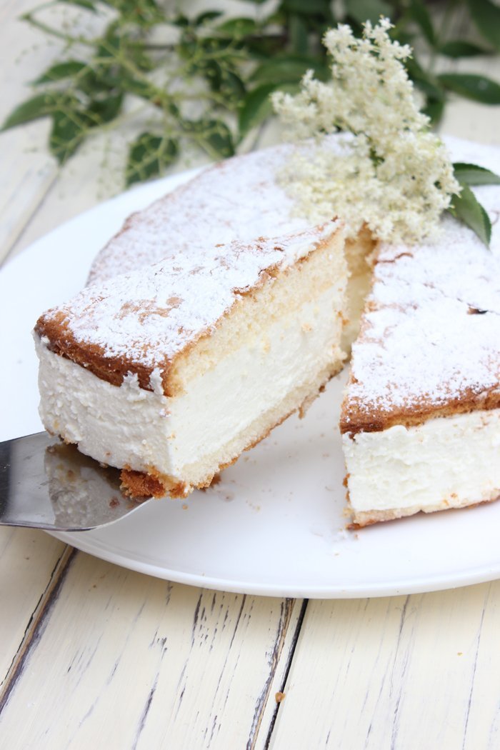 Holunder-Sahnetorte selber backen