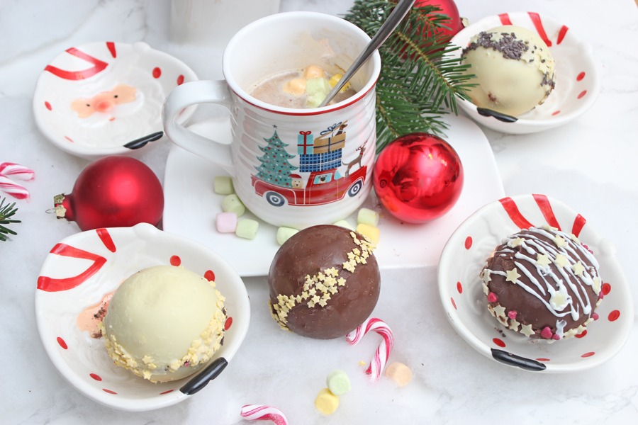 Hot chocolate bombs rezept - heiße gefüllte schokoladenkugeln