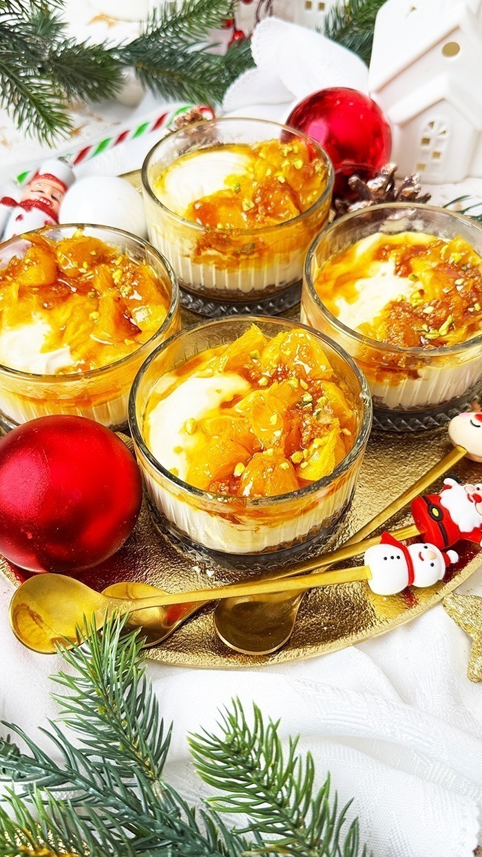 Joghurt-Orangen-Creme mit Lebkuchen Dessert im Glas
