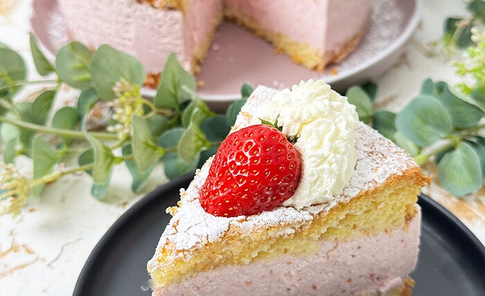 IMG Kaese Sahne Torte mit Erdbeeren Rezept 11