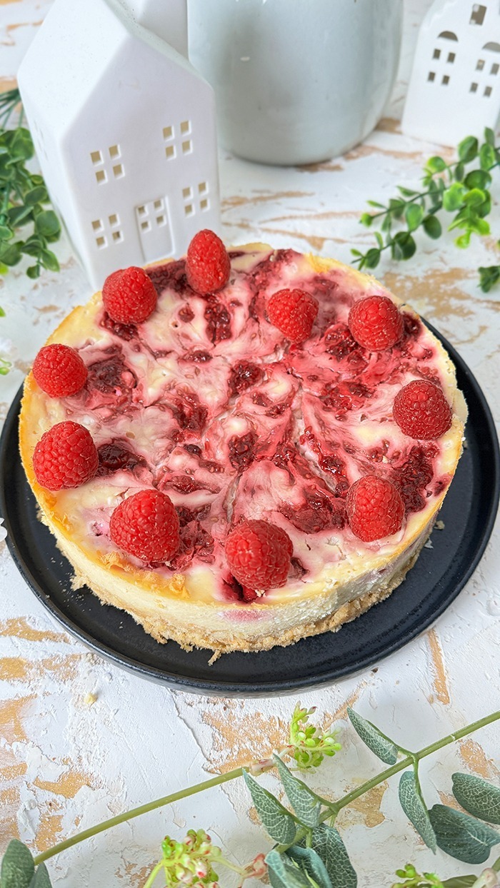 Käsekuchen mit Himbeeren sagenhaft fruchtig und cremig!