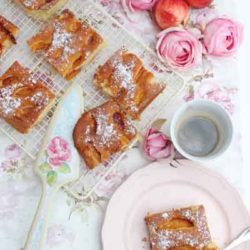 IMG Karamellisierter Nektarinenkuchen mit Rosmarin titelbild