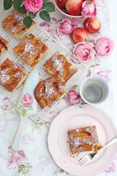 IMG Karamellisierter Nektarinenkuchen mit Rosmarin titelbild