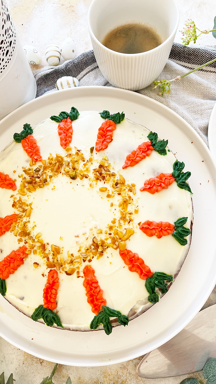 Karottenkuchen mit Frosting Rezept, saftig, schnell gemacht, Rübelikuchen, Möhrenkuchen