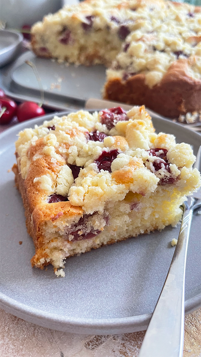 Super saftiger kirschkuchen mit streuseln vom blech