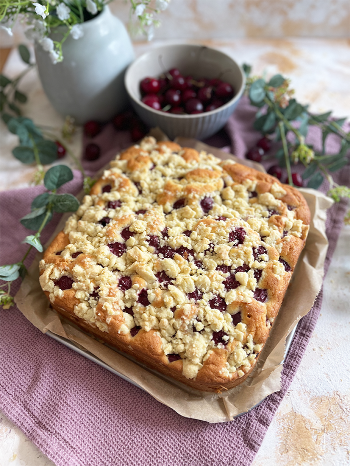 Super saftiger kirschkuchen mit streuseln vom blech