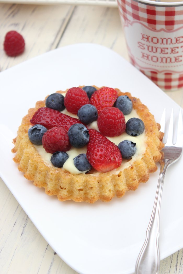 Fruchtige Beerentörtchen mit Vanillecreme - ein Genuss für jeden Anlass!