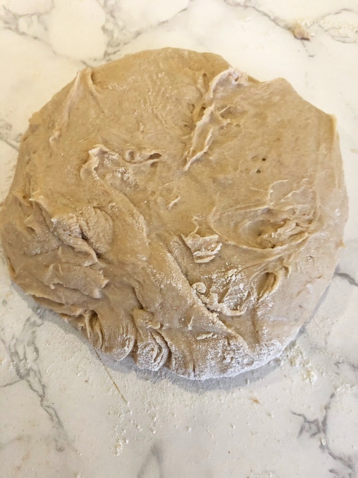 Knoblauch-Kräuterbutter-Brötchen Rezept