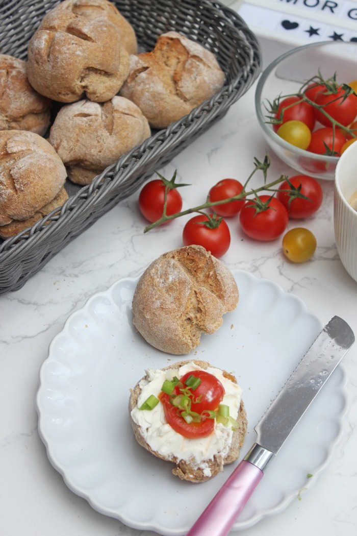 Knusprige Dinkel-Roggen Brötchen selber machen 8