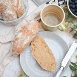 Backe goldbraune, knusprige Krusties Brötchen mit diesem einfachen Rezept.