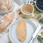 Backe goldbraune, knusprige Krusties Brötchen mit diesem einfachen Rezept.