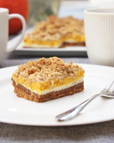 IMG Kuerbis Cheesecake Bars mit Zimt Haferflocken Streuseln TL