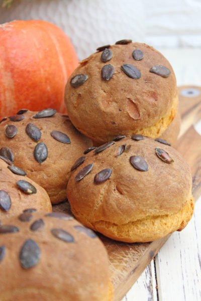 Super leckere Kürbisbrötchen Rezept - einfach zu backen