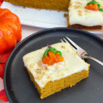 IMG Kuerbiskuchen mit Frischkaese Frostiing Rezept