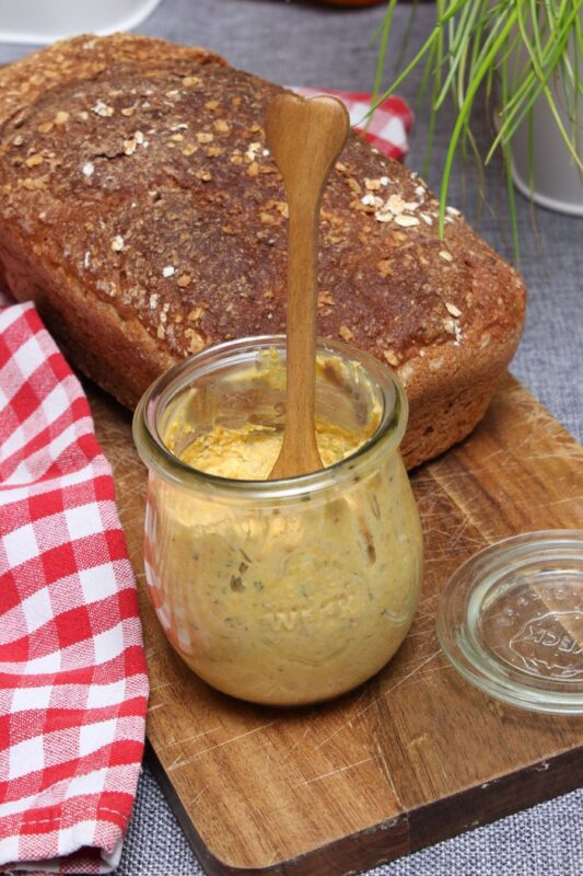 Kürbis Feta Walnuss Aufstrich Dinkel Haferflocken Brot 2
