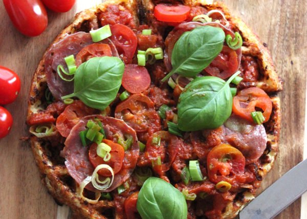 IMG Low Carb Blumenkohlwaffel Pizza 1
