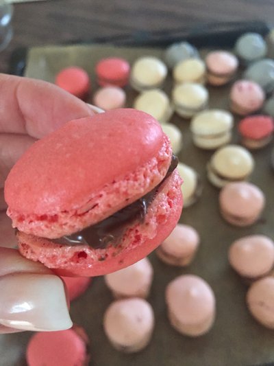 Macarons selbst machen - So leicht geht´s in 6 Schritten! 5 Macarons erobern unsere Küche