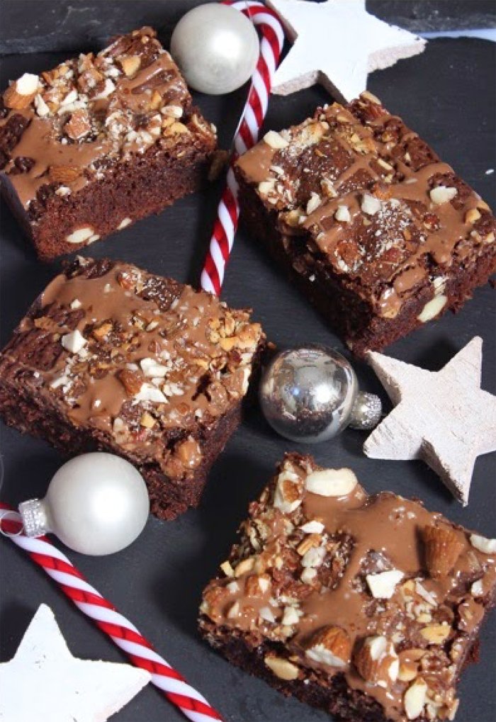 Weihnachtliche Mandel-Brownies 4