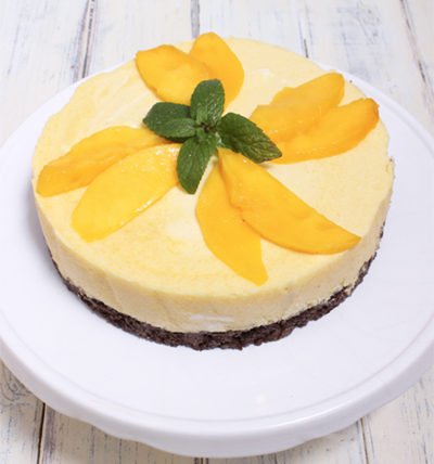 Einfache Mango-Ananascreme-Torte ohne zu Backen in 2 Schritten