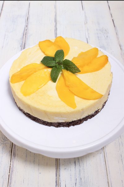 Einfache Mango-Ananascreme-Torte ohne zu Backen in 2 Schritten