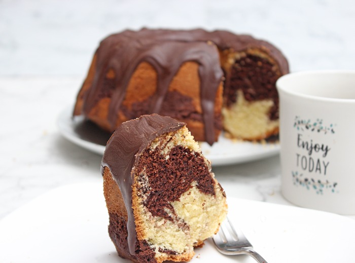 IMG Marmor Gugelhupf mit Schokoladenglasur Rezept tl