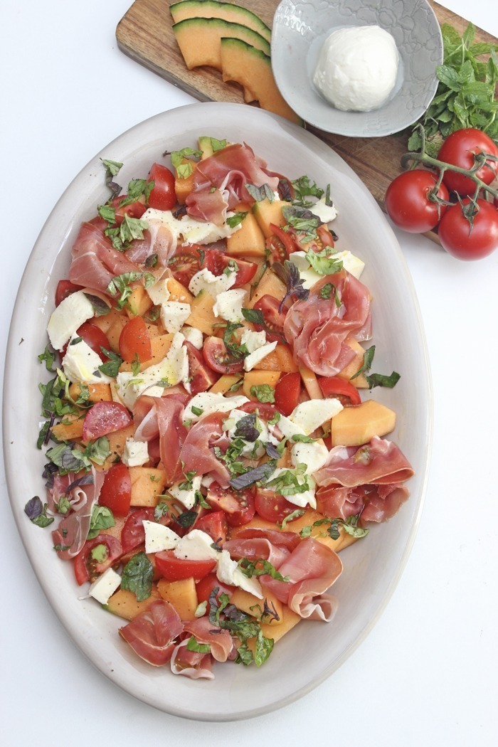 Melonensalat mit Schinken und Tomaten - Einfach und schnell