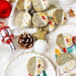 Mohnplaetzchen mit Kirsch Marzipan