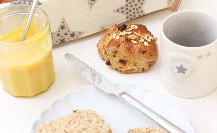 IMG Müslibrötchen mit Früchte Müsli 4