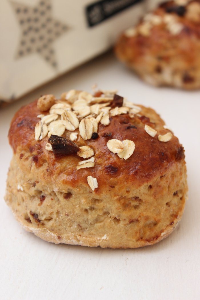 Müslibrötchen mit Früchte-Müsli 
