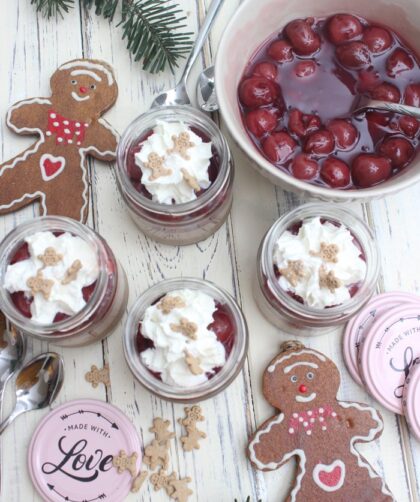 Superleckeres Nougat-Lebkuchen Panna Cotta mit Kirschsoße Dessert im Glas 1 IMG Nougat Lebkuchen Panna Cotta mit Kirschsoße Dessert im Glas 8