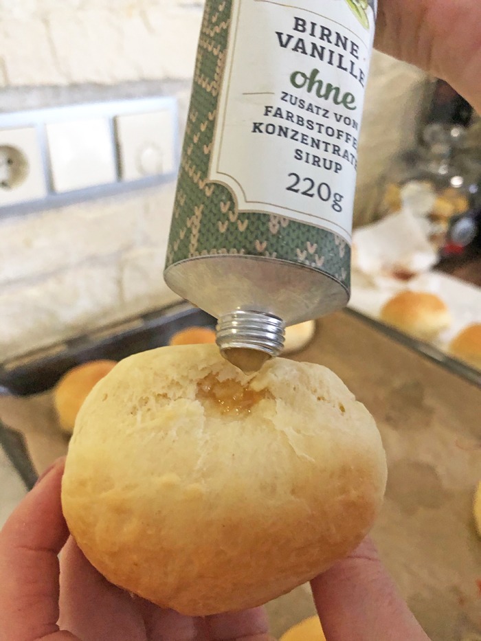 Fluffige leichte Ofenberliner mit Marmelade - Berliner aus dem Ofen