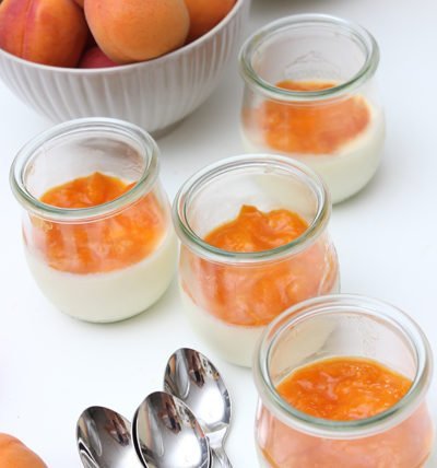 IMG Pannta Cotta mit Aprikosenmus Dessert im Glas TL