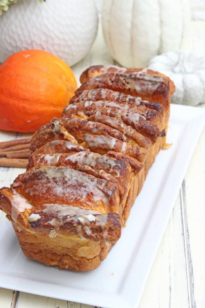 Pumpkin Pull-Apart Bread - Zupfbrot mit Zimt und Zucker 