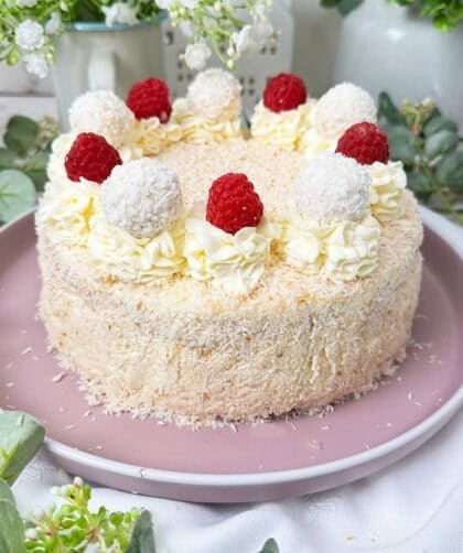 Raffaello-Torte Rezept mit Himbeer-Deko | So 100 % Einfach und so lecker! 4 IMG Raffaello Torte Rezept mit Himbeer Deko 01