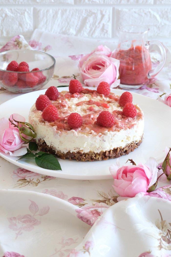 Rhabarber-Himbeertorte mit Schokocrossie | No-bake Cake