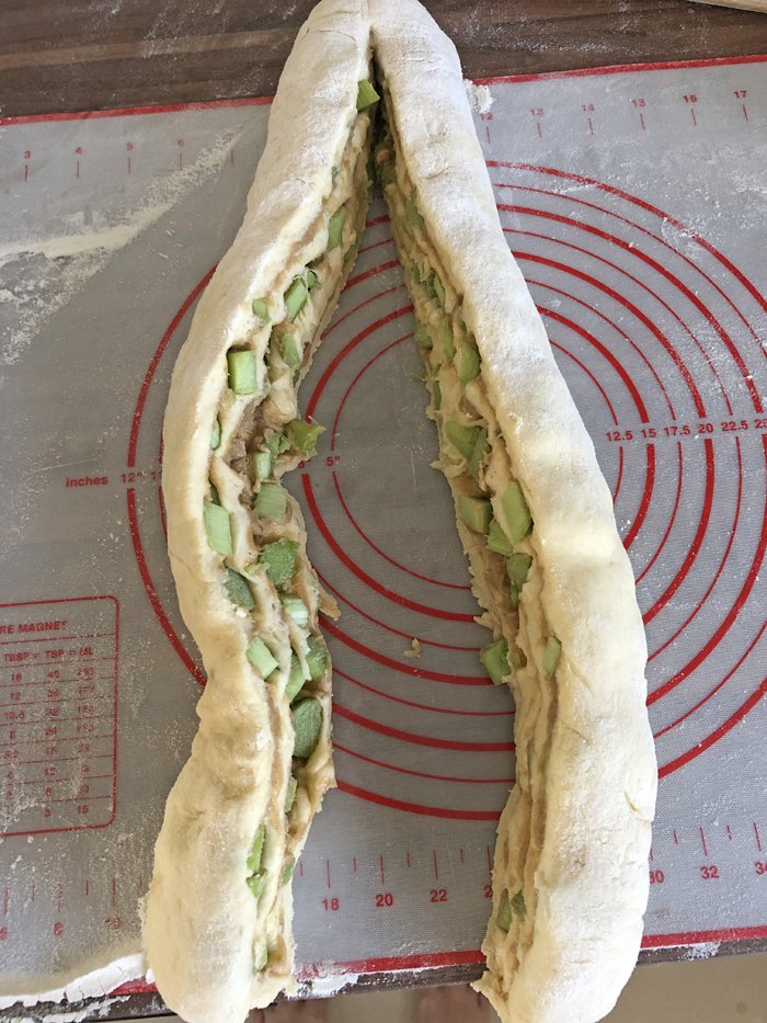 Rhabarber-swirl-kuchen