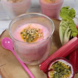 IMG Rhabarbercreme mit Passionsfrucht zu Ostern 1 316x400 1