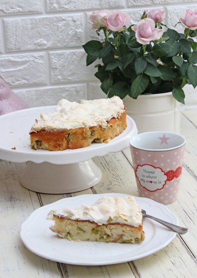 Leckerer Rhabarberkuchen mit Baiserhaube nach Omas Art 1