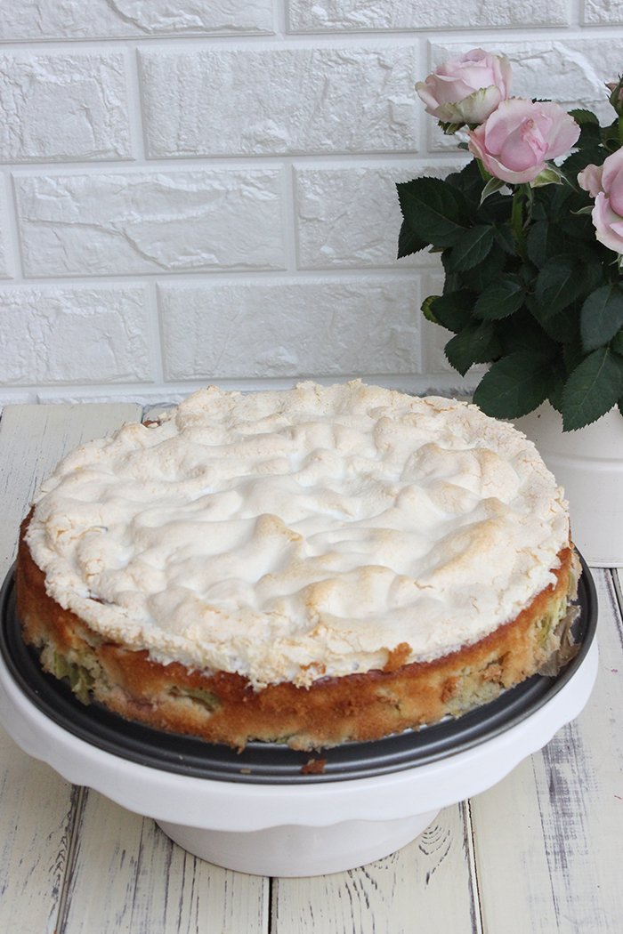 Rhabarberkuchen mit baiserhaube