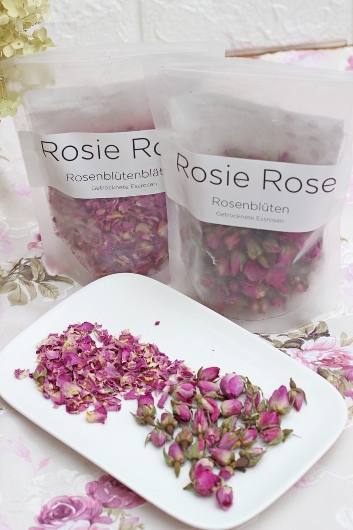 Brombeere-Vanille-Torte mit Rosie Rose 