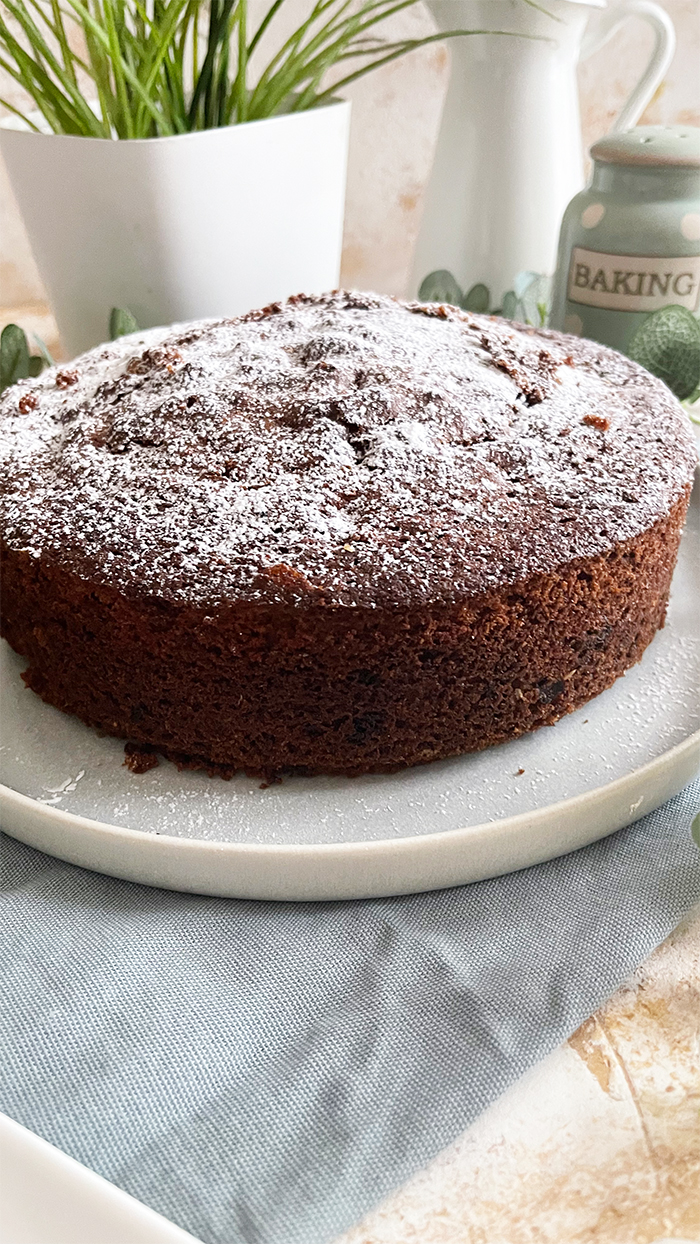Saftiger Rotweinkuchen mit Schokolade - Einfaches Rezept